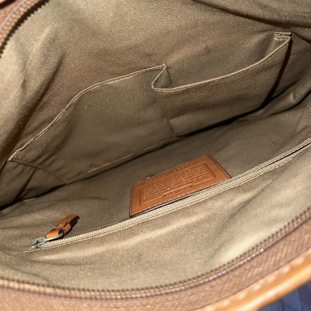 Coach purse - Picture 4 of 5